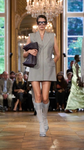  Victoria Beckham باريس ربيع/صيف2024