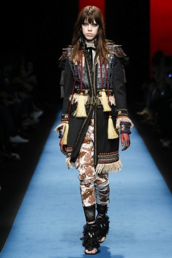 الفرو يغزو مجموعة Dsquared2