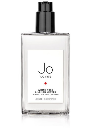 NET-A-PORTER تبرم اتفاقية تعاون حصري مع دار JO LOVES