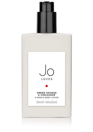 NET-A-PORTER تبرم اتفاقية تعاون حصري مع دار JO LOVES