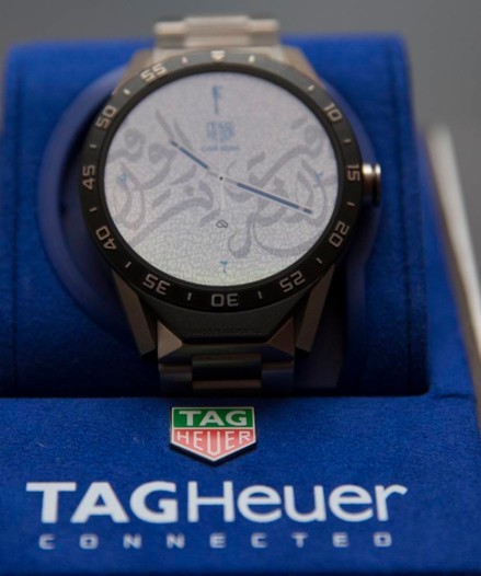 TAG Heuer تطلق رسمياً أولى ساعة ذكية بواجهة عربية