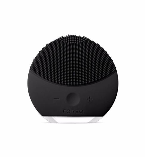 Foreo تستقبل موسم الحب بهديّة وردية