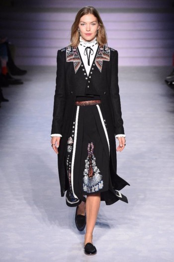 الشاعرية الحالمة مع  مجموعة Alice Temperley