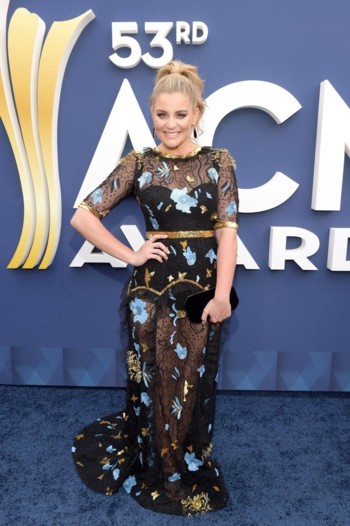 أجمل 10 فساتين من حفل توزيع جوائز CMA Awards 2018!