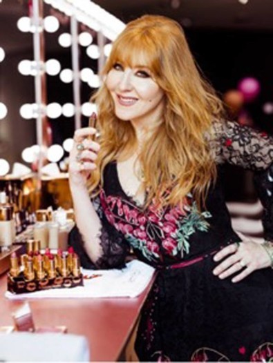 Charlotte Tilbury جولة خاصة في المنطقة وافتتاح متجرين