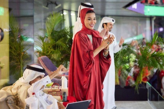 إطلالات أيقونية للشيخة موزة