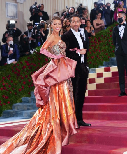 قبيل انطلاقه، إطلالات أيقونية من حفل Met Gala عبر الزمن