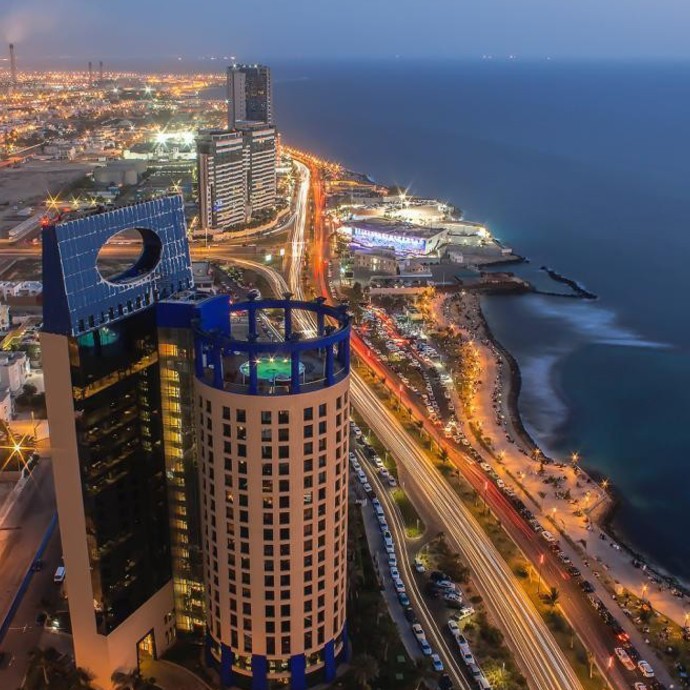 جدة تستقطب الاضواء والزوار في رمضان!