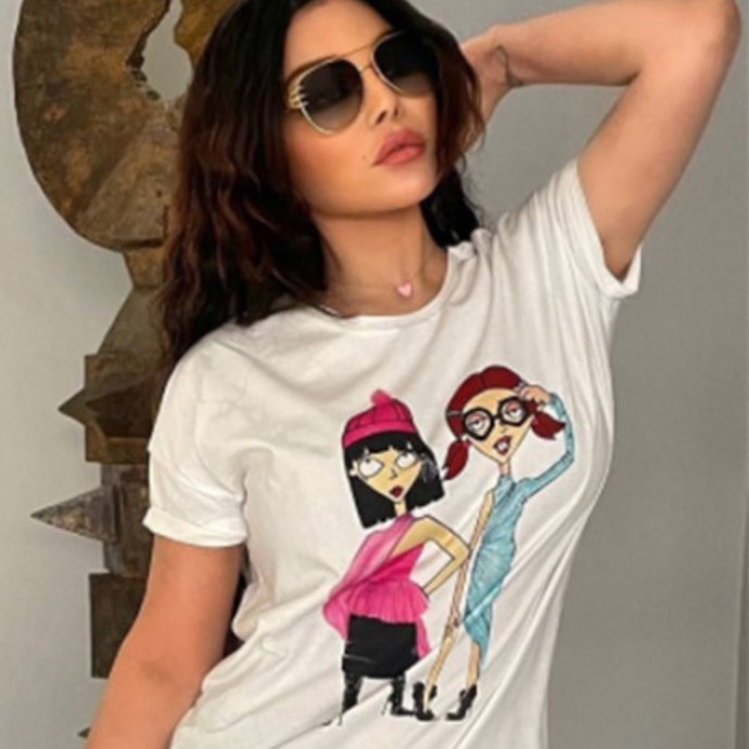 ال T-shirt قطعة أساسية لإطلالتك العصرية