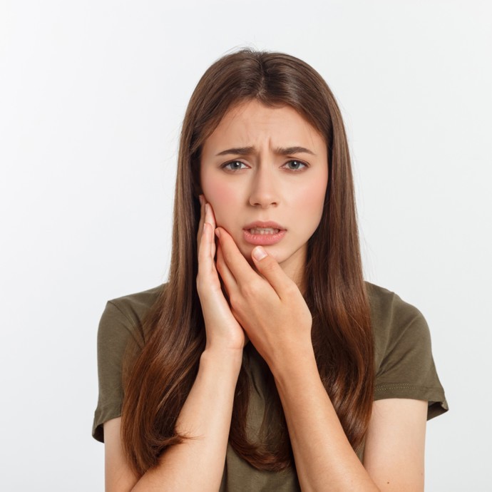 6 علاجات منزلية وطبيعية لقرحة الفم