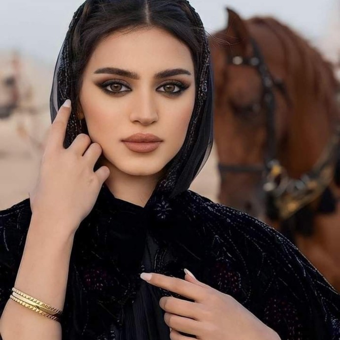 مارسي هذه العادات الجماليّة في يوم المرأة الإماراتيّة لتعزّزي جاذبيّتك