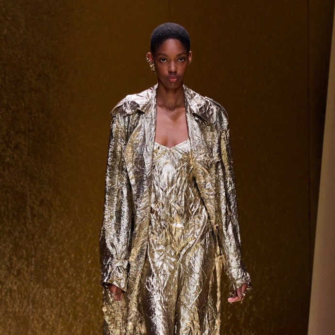 الذهبيّ يميّز مجموعة Roberto Cavalli لربيع وصيف 2026