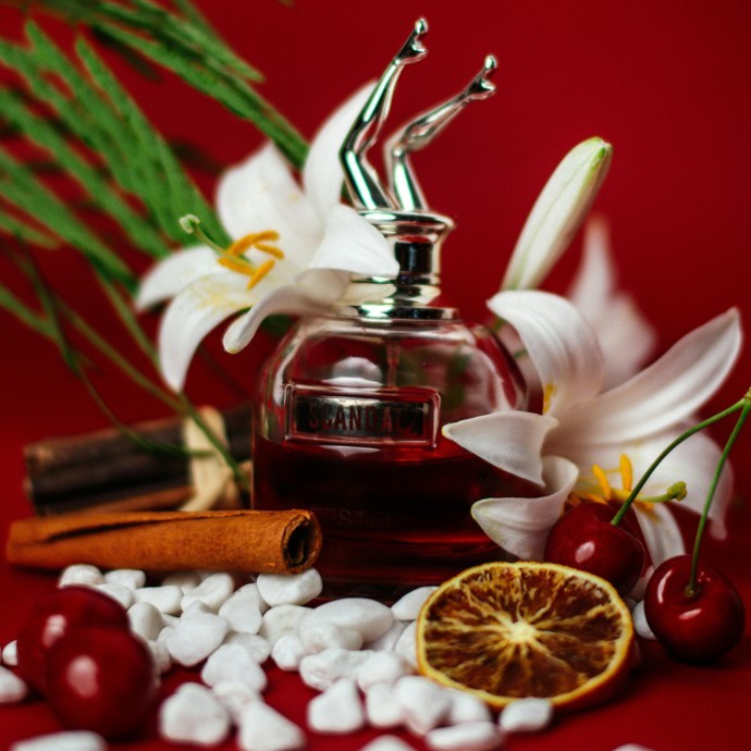 عطور الكرز تتصدّر مشهد الجمال في 2025 وإليكِ أجملها!