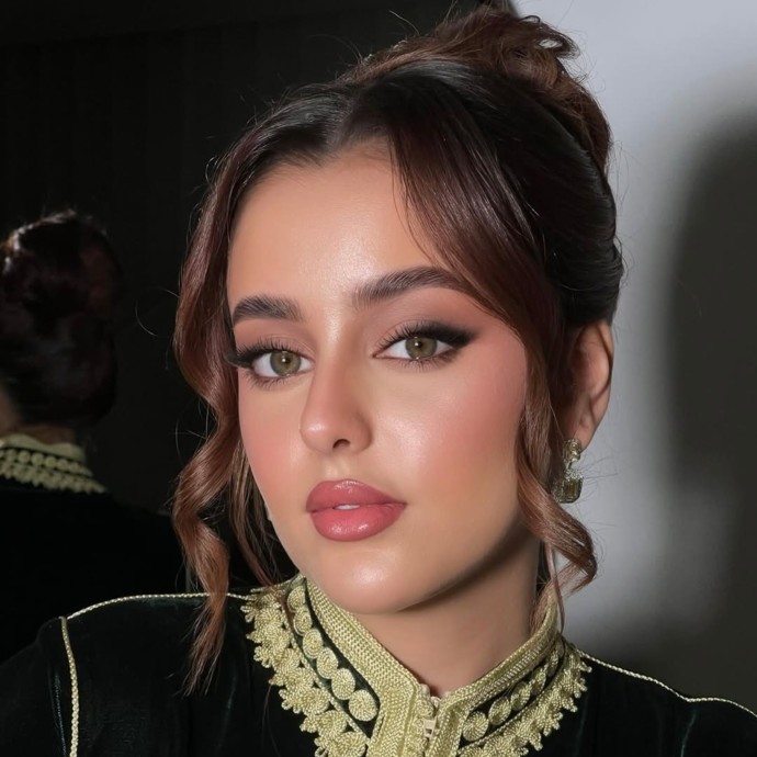 خطوات تطبيق ماكياج يومي بسيط للمبتدئات بسهولة