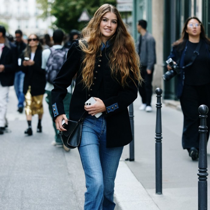 نصائح لارتداء الجينز بأسلوب أنيق لإطلالات العمل