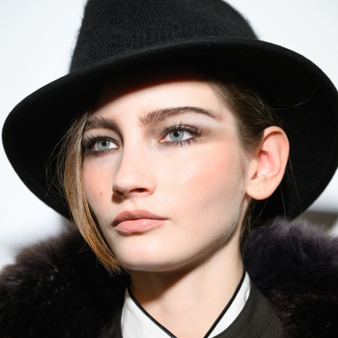 8 صيحات تهيمن على مكياج سهرات العام 2026