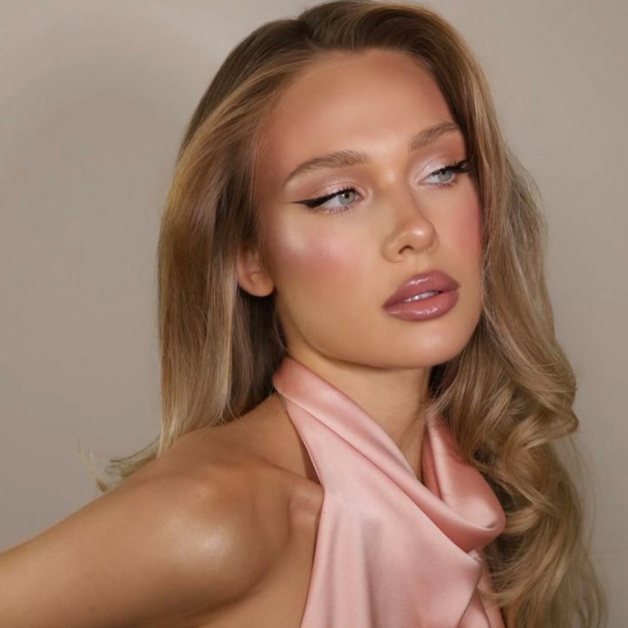 مكياج الـMistletoe صيحة احتفالية رومانسية لهذا الشتاء