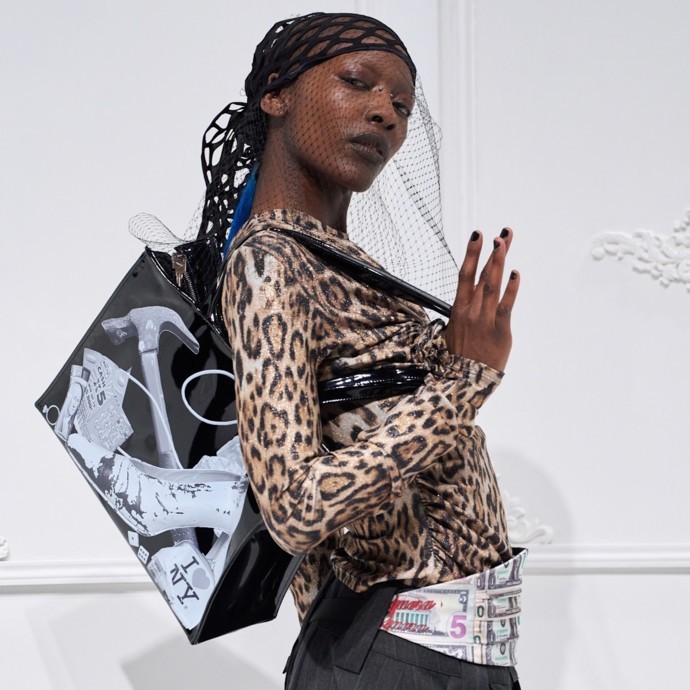 6 طرق أنيقة لاعتماد نقشة الفهد في العام الجديد