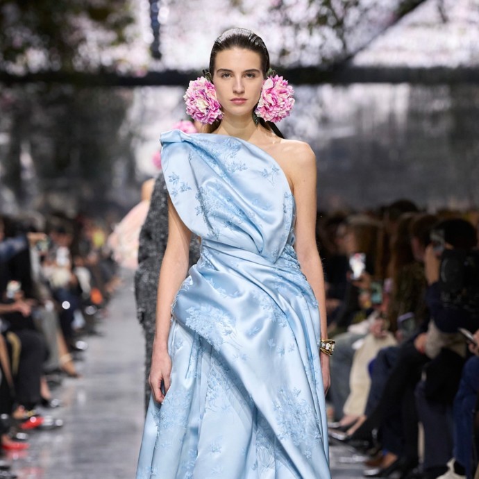 جوناثان أندرسون يُدشّن حقبة جديدة لدى Dior