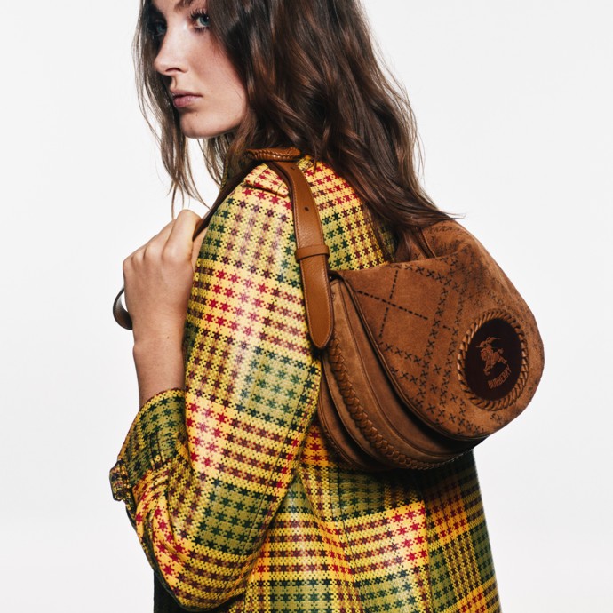 مجوعة صيف 2026 من Burberry علاقة راسخة بين الفن والموسيقى