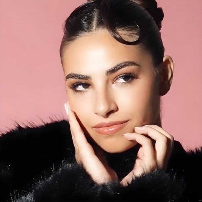 تارا أبو جراب x مكياج Anastasia Beverly Hills