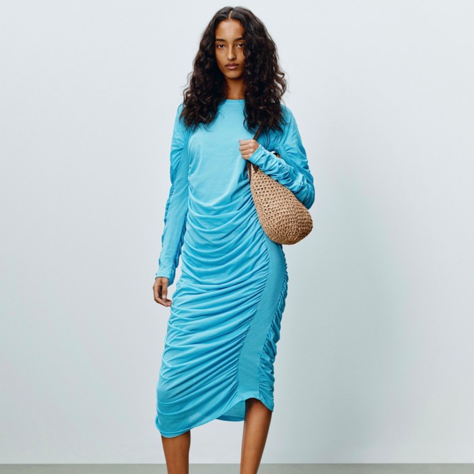 مجموعة JW Anderson لخريف وشتاء 2026 تعيد تعريف فن التنسيق