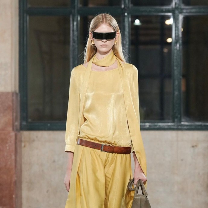 تصاميم غير مألوفة في مجموعة MM6 Maison Margiela الجديدة
