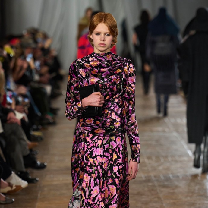 الفساتين تطغى على مجموعة Lanvin لخريف وشتاء 2026