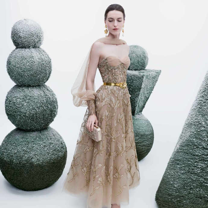 Tony Ward يستكشف الوهم والفن في مجموعته الجديدة