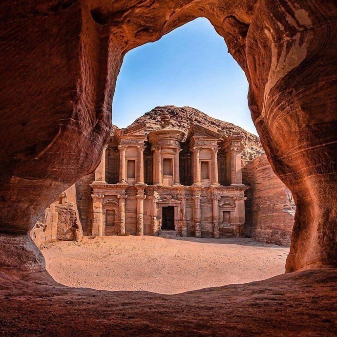 وجهات عربيّة تخبرك عن تاريخها العريق بمعالمها المذهلة