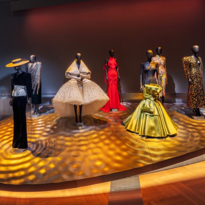 Schiaparelli حين تتجلّى الموضة لتصبح فناً
