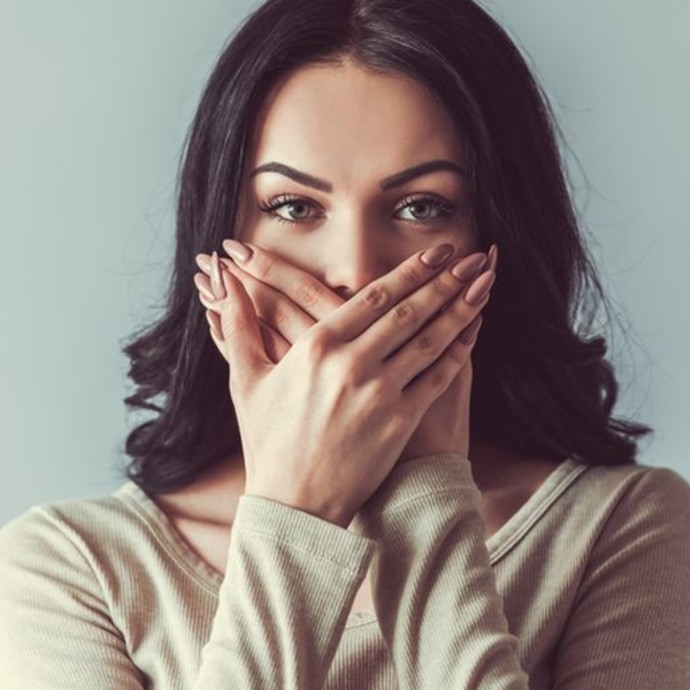 إشارات صامتة يرسلها اللسان حول صحّة الجسم
