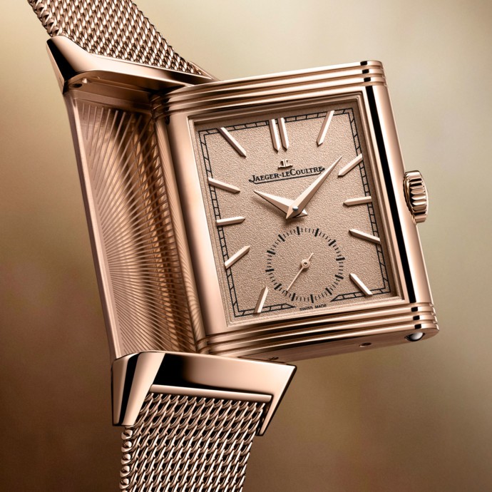 Jaeger-LeCoultre تضفي الجاذبية العصرية على ساعات "ريفيرسو" الخالدة
