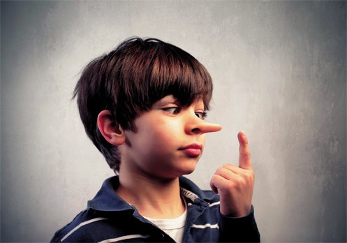 كيف تتعاملين مع الطفل الكذّاب؟