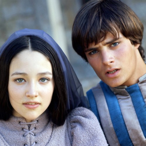 بطلا Romeo and Juliet يعانيان من الإستغلال الجنسي