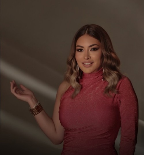 بعد انسحاب أمل عرفة من مسلسل "عيلة الملك" من هي البديلة!
