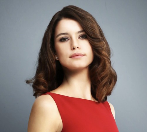 بيرين سات تعود إلى الشاشة الكبيرة بعد 12 عامًا!