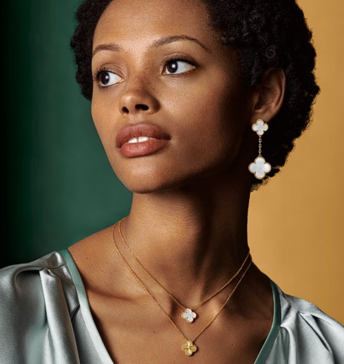 إحياء التصاميم الفينتج أبرز اتجاهات مجوهرات 2026