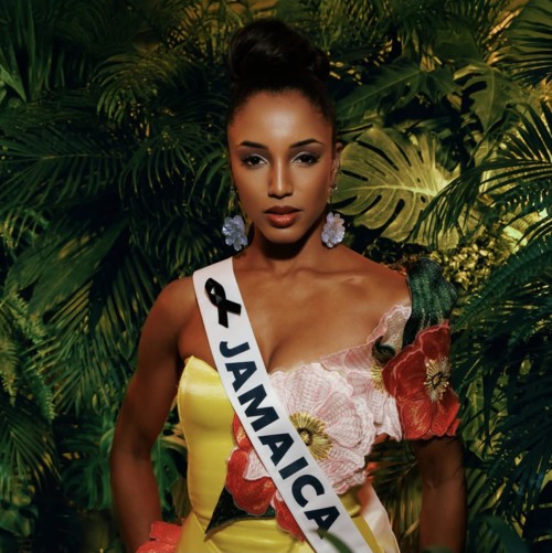 ملكة جمال جامايكا تدخل المستشفى بسبب مسابقة ملكة جمال الكون!