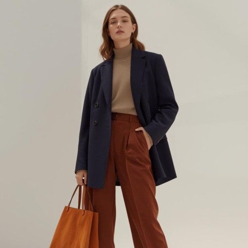 الكحلي والبني، ثنائي يتصدر صيحات الموضة هذا الموسم