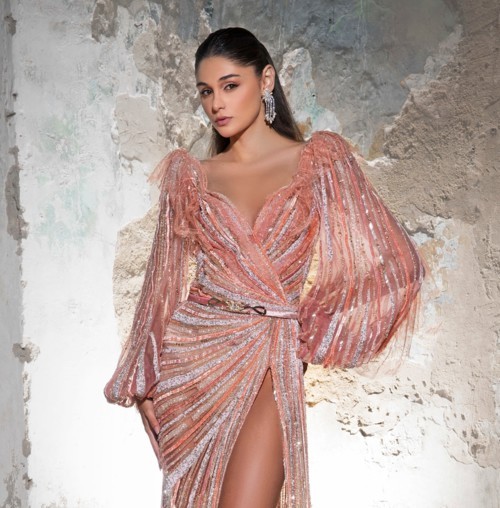 دليلك لاختيار إطلالة أنيقة في حفل زفاف شتوي