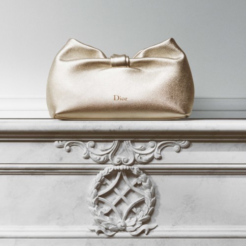 لكلّ فتاة حالمة، تعرّفي على أحدث ابتكارات Dior Or الأيقونية