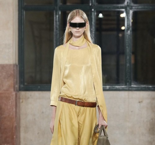 تصاميم غير مألوفة في مجموعة MM6 Maison Margiela الجديدة