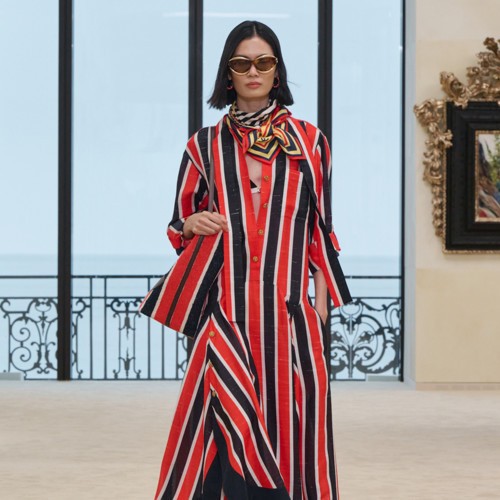 Chanel Cruise ومجموعة تحت عنوان "صالون الشاطئ"