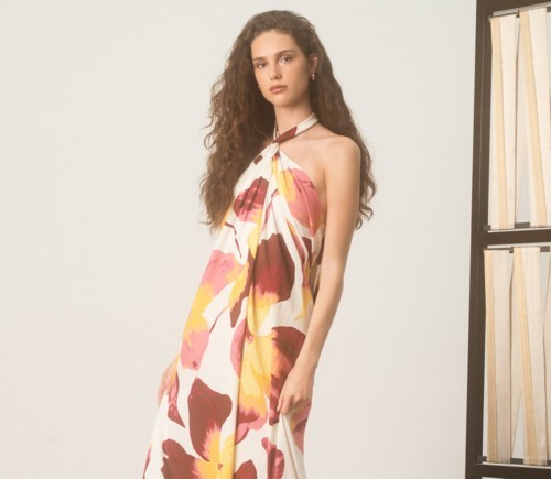 فستان الـ Halter Neck يتصدّر موضة صيف 2026