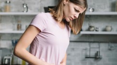 أطعمة صحيّة لا تعرفين أنّها تسبّب الانتفاخ