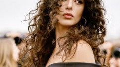 حيل عبقريّة تجعل الشعر الكيرلي ينمو أسرع