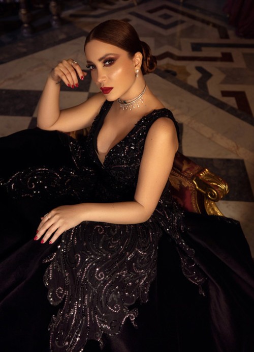 المتميزة نسرين طافش في مقابلة حصرية مع Elle Arabia