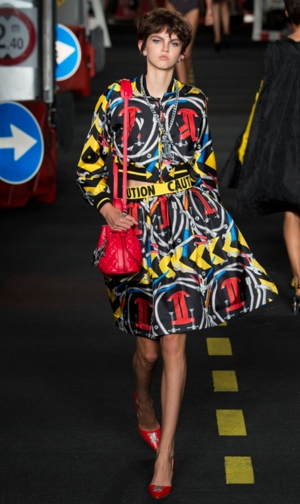  Moschino ميلانو ربيع/صيف2016