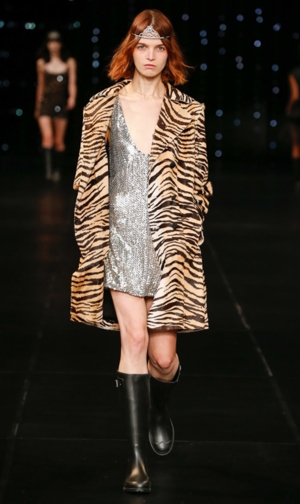  Saint Laurent باريس ربيع/صيف2016